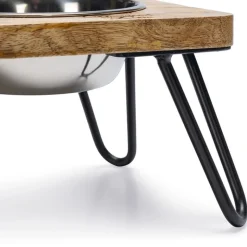 Designed by Lotte Linga -ruokintapiste
