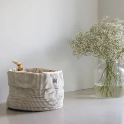 Designed by Lotte Ribbed-kissanpeti