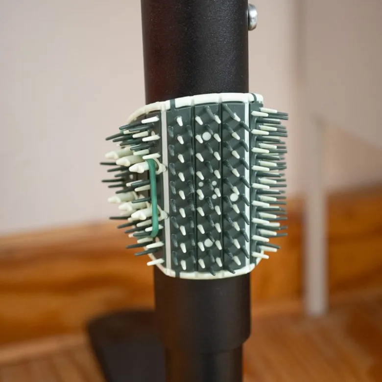 kooa 2-in-1 -kulmaharja kissalle