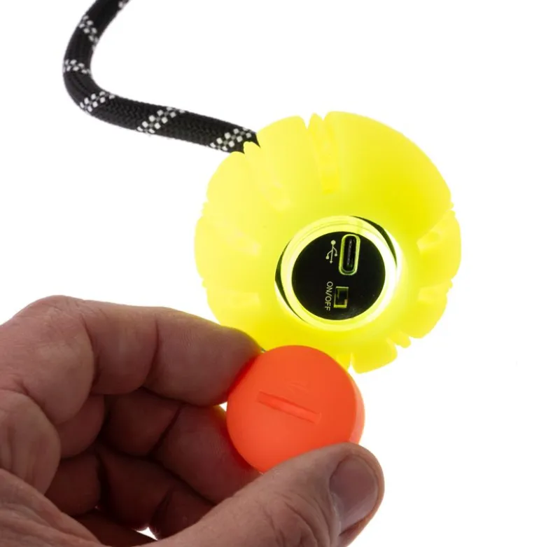 Nomad Tales Spirit USB LED -narupallo