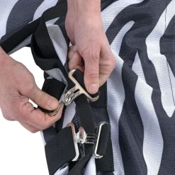Nomad Tales Zebra -kärpäsloimi kiinteällä kaulaosalla