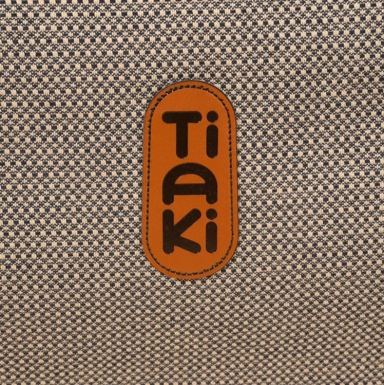 TIAKI -ilmalla täytettävä autoistuin